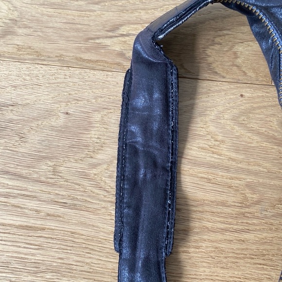 MATT & NAT Vegan Hobo Purse - Picture 9 of 12